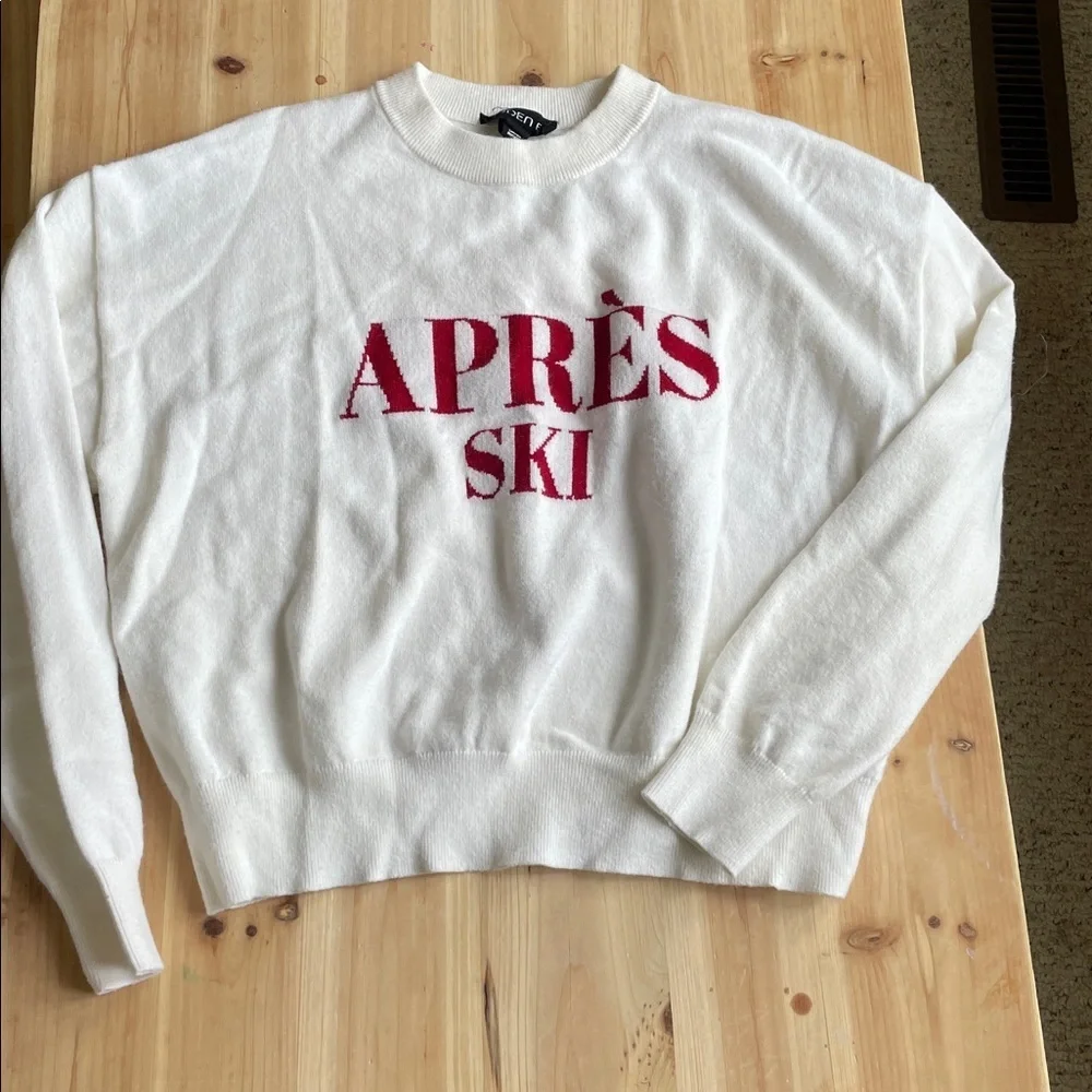 Ardene B White and Red Winter Après Ski Sweatshirt